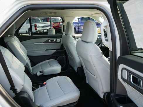 New 2026 Ford Explorer Platinum w/ LUX Leather Package image 36