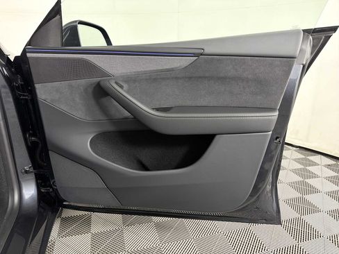 Used 2026 Tesla Model Y 2WD image 12