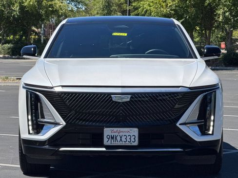 Used 2024 Cadillac Lyriq Luxury RWD image 7