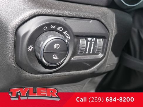 Used 2022 Jeep Gladiator Mojave w/ Cold Weather Group AWD/4WD image 22