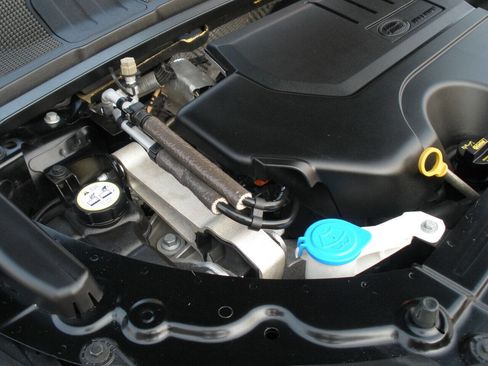 Used 2019 Land Rover Range Rover Evoque image 13