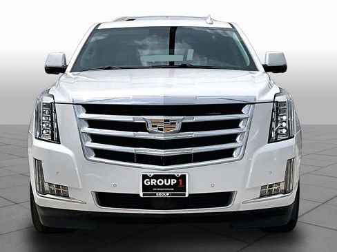 Used 2020 Cadillac Escalade Premium Luxury RWD image 4