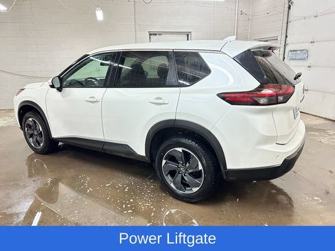 Used 2024 Nissan Rogue SV AWD/4WD image 5