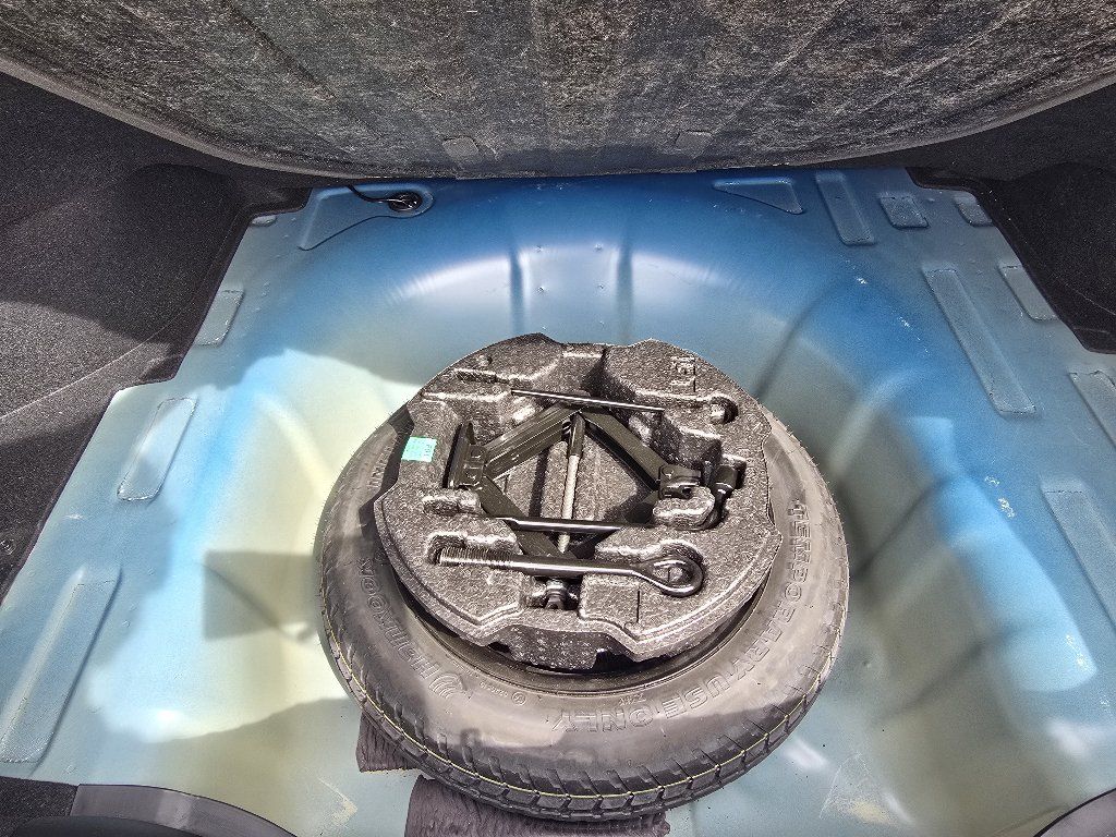 Used 2025 Hyundai Elantra Sport FWD image 31