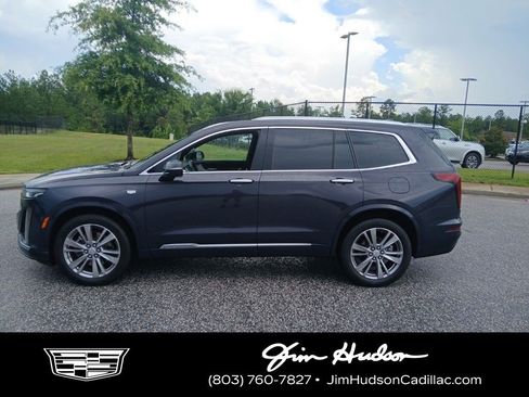 Certified 2025 Cadillac XT6 Premium Luxury FWD image 1