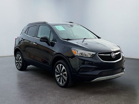 Used 2021 Buick Encore Preferred image 3