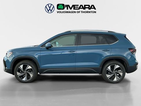 New 2025 Volkswagen Taos SE image 2