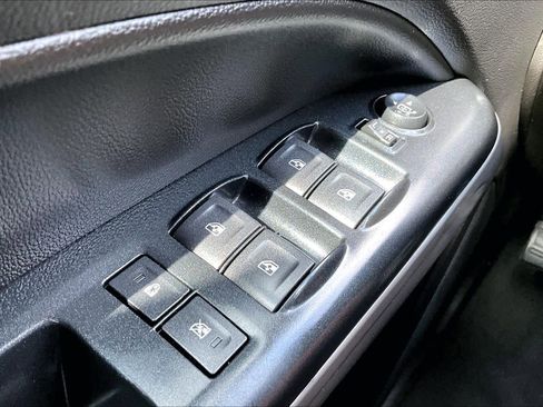 Used 2021 Chevrolet Colorado LT w/ LT Convenience Package image 33