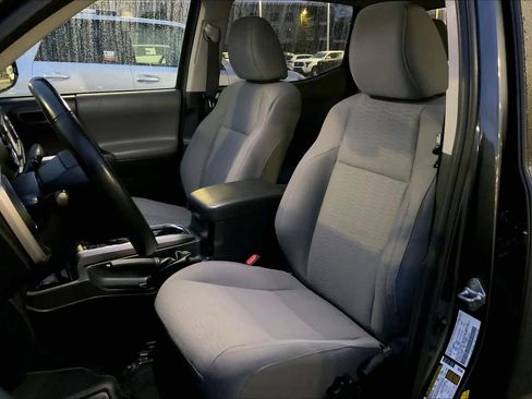 Used 2019 Toyota Tacoma SR5 image 8