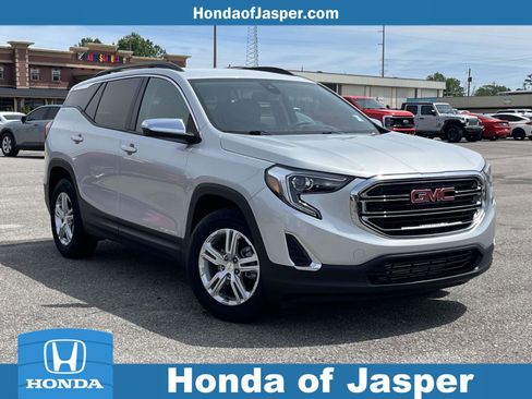 Used 2020 GMC Terrain SLE w/ Driver Convenience Package FWD image 1