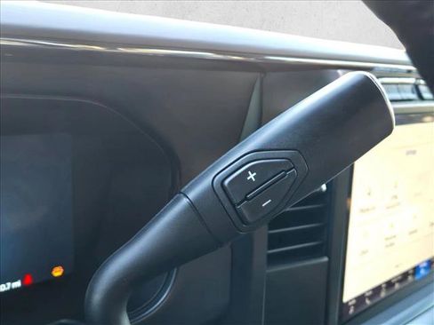 Certified 2024 Ford F250 Lariat w/ Chrome Package image 11