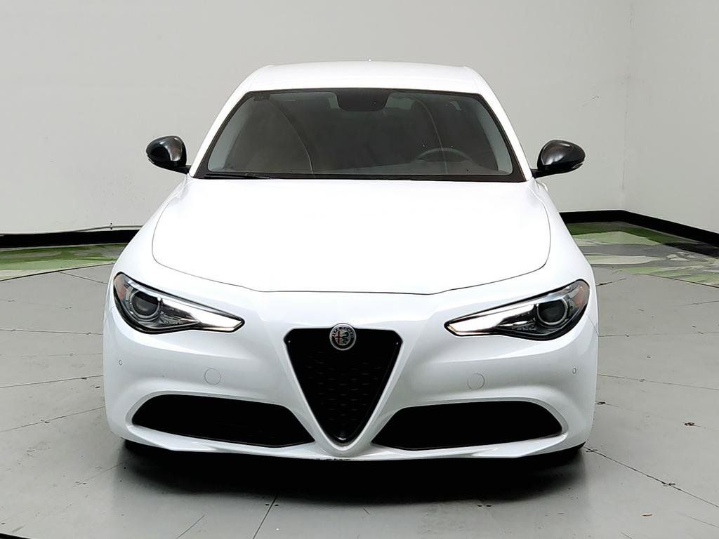 Used 2019 Alfa Romeo Giulia w/ Nero Edizione RWD image 2