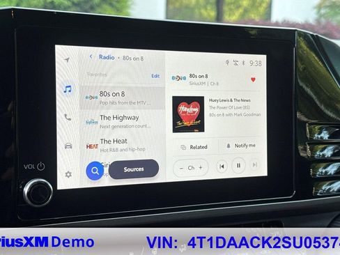 Certified 2025 Toyota Camry SE w/ Convenience Package image 27