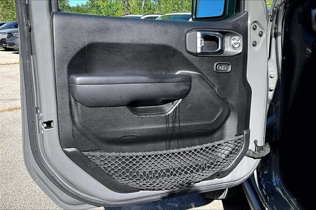 Used 2021 Jeep Gladiator Sport AWD/4WD image 22