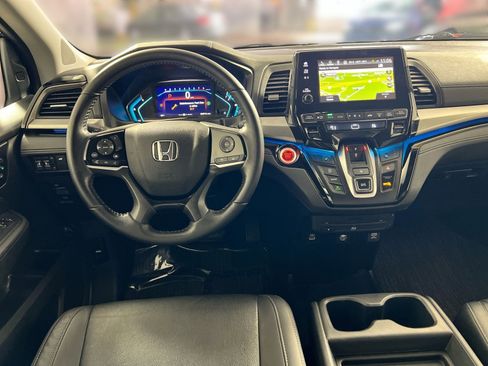 Used 2021 Honda Odyssey Touring image 23