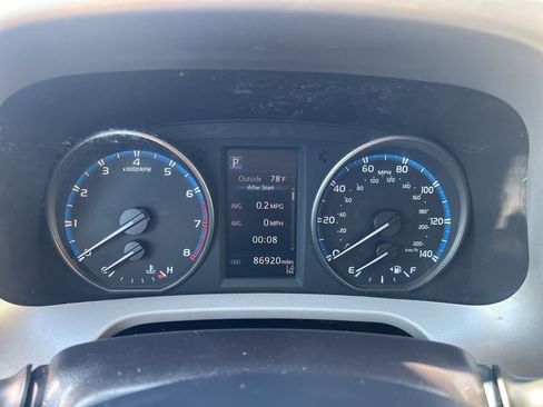 Used 2018 Toyota RAV4 XLE image 16