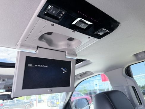 Used 2015 Cadillac Escalade Premium AWD/4WD image 23