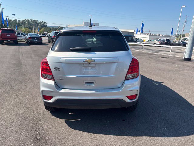 Used 2020 Chevrolet Trax LS w/ Tint and Cruise Package FWD image 6