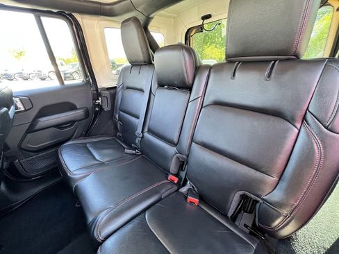 Used 2022 Jeep Wrangler Unlimited Rubicon w/ Steel Bumper Group AWD/4WD image 34