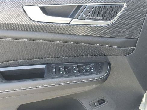 New 2026 Volkswagen Atlas Cross Sport SEL Premium R-Line image 11