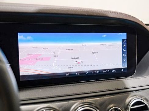 Used 2018 Mercedes-Benz S 560 4MATIC Sedan image 33