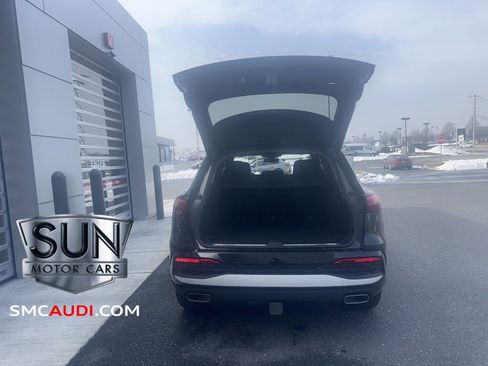 Used 2025 Audi Q5 Premium w/ 19" Wheel Package image 16