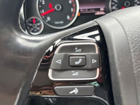 Used 2017 Volkswagen Touareg Wolfsburg Edition image 48