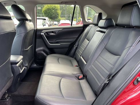 Used 2022 Toyota RAV4 XLE Premium FWD image 13