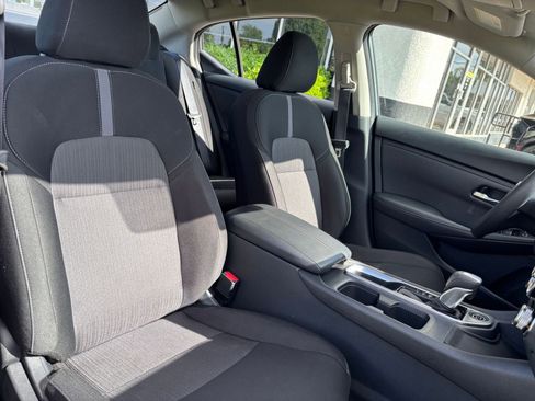 Used 2025 Nissan Sentra SV FWD image 34