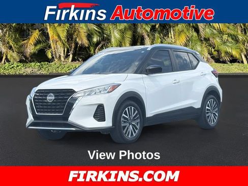 Used 2023 Nissan Kicks SV FWD image 1