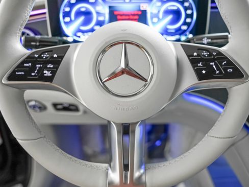 Certified 2023 Mercedes-Benz EQE 500 4MATIC Sedan w/ Exclusive Trim Package image 15