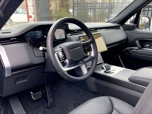 New 2026 Land Rover Range Rover SE image 8