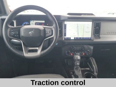 Used 2023 Ford Bronco Outer Banks image 4