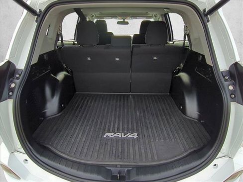 Used 2016 Toyota RAV4 XLE image 6