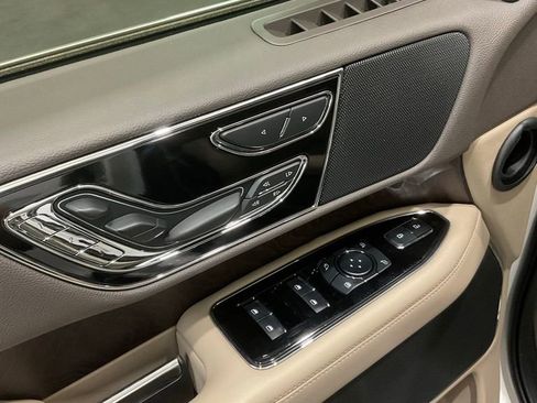 Used 2023 Lincoln Navigator L Reserve image 7