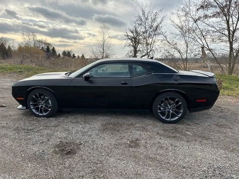Used 2023 Dodge Challenger R/T w/ T/A Package image 9
