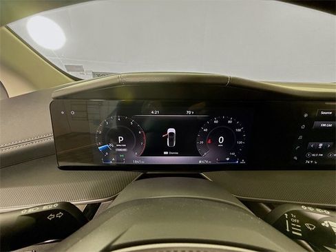 Certified 2025 Nissan Murano SV image 17