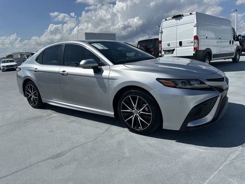 Used 2023 Toyota Camry SE w/ Convenience Package image 20