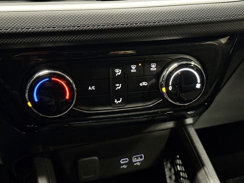 Certified 2025 Chevrolet TrailBlazer LT AWD/4WD image 18