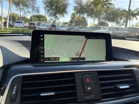 Used 2018 BMW 330i xDrive Wagon image 52