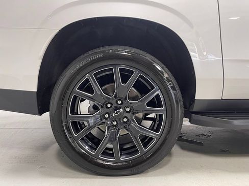 Used 2023 Chevrolet Suburban Premier w/ LPO, Illumination Package AWD/4WD image 15
