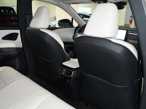 Used 2025 Lexus RX 350 Premium Plus w/ Convenience Package FWD image 16