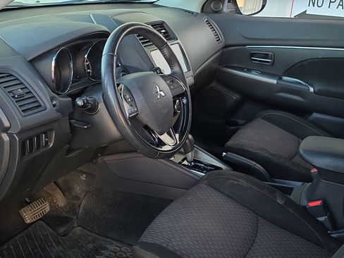 Used 2019 Mitsubishi Outlander Sport SE image 11