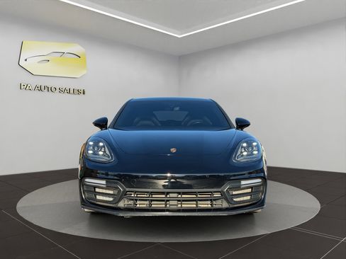 Used 2020 Porsche Panamera GTS image 2