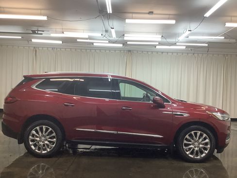 Used 2019 Buick Enclave Premium w/ Experience Buick Package image 5