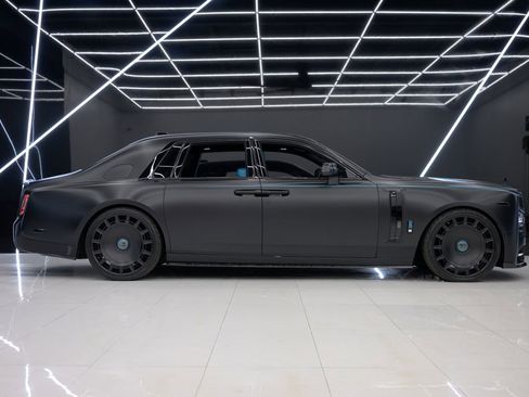 Used 2023 Rolls-Royce Phantom Sedan RWD image 9