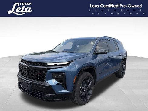 Used 2025 Chevrolet Traverse RS w/ LPO, Floor Liner Package FWD image 1