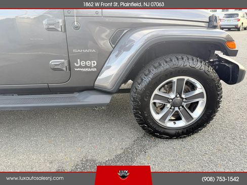Used 2018 Jeep Wrangler Unlimited Sahara AWD/4WD image 55