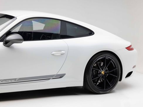 Used 2018 Porsche 911 Carrera T RWD image 29