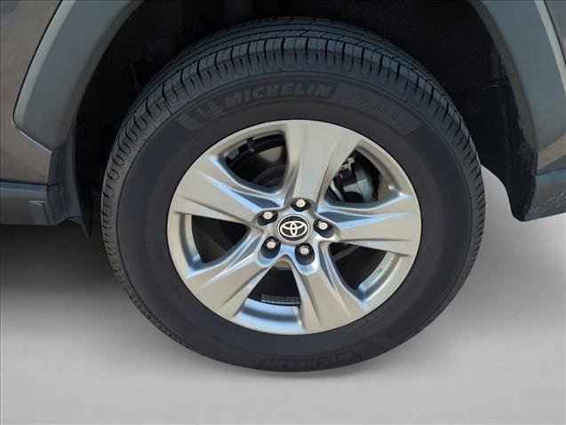 Certified 2022 Toyota RAV4 XLE w/ Convenience Package FWD image 9
